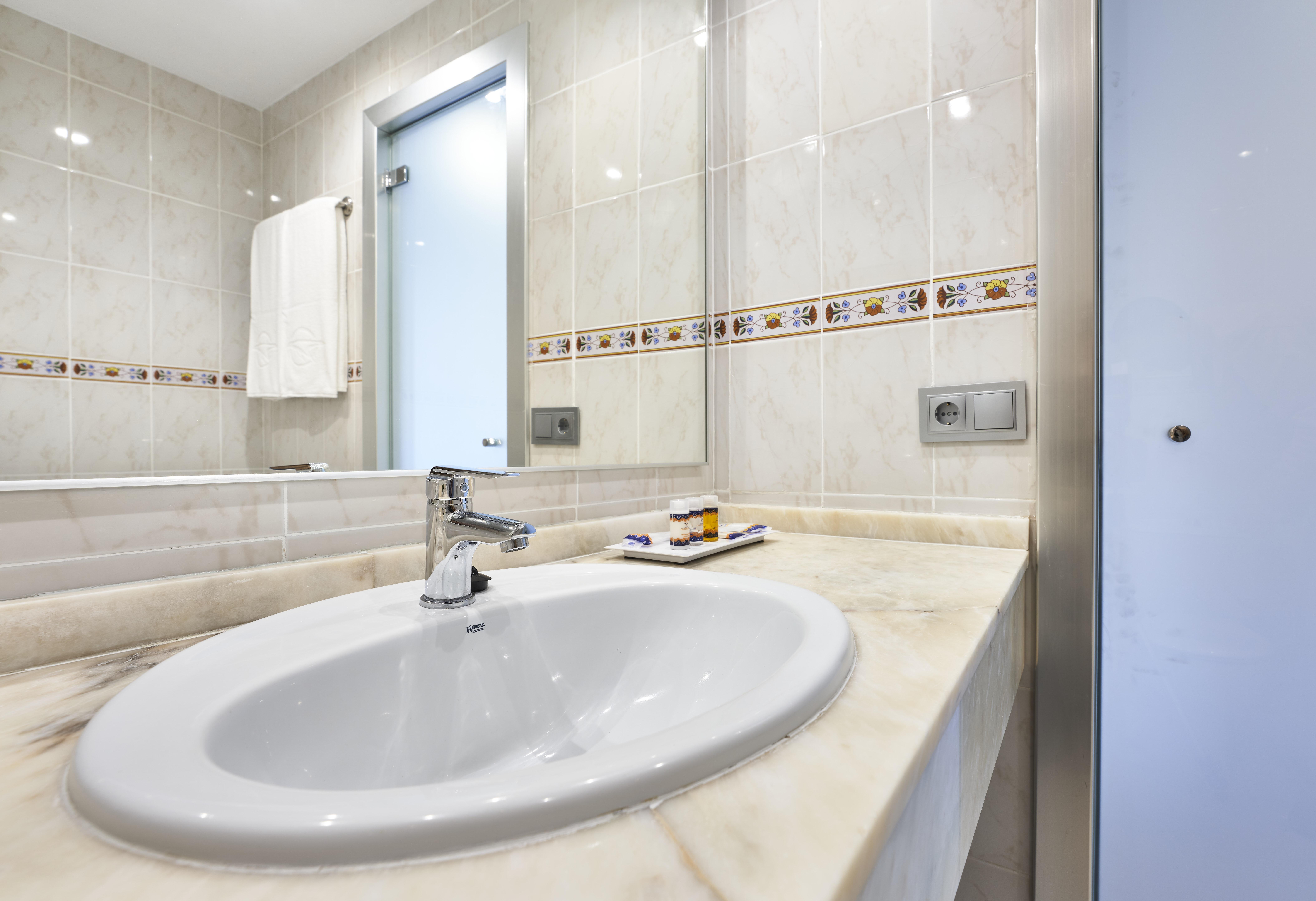 Globales Torrenova (Adults Only) Hotell Magaluf  Eksteriør bilde